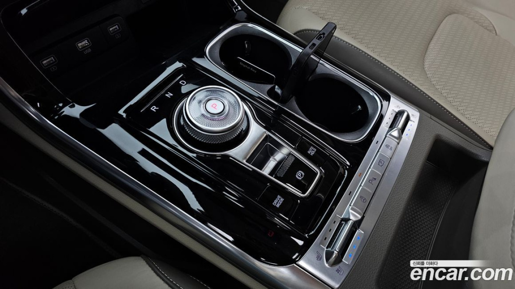 Kia Carnival 9-Seater Signature, 2023