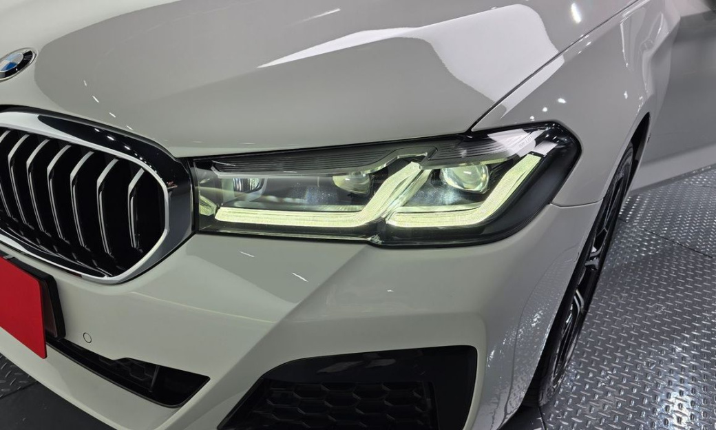 BMW 5-Series 530i M Sport Package, 2022