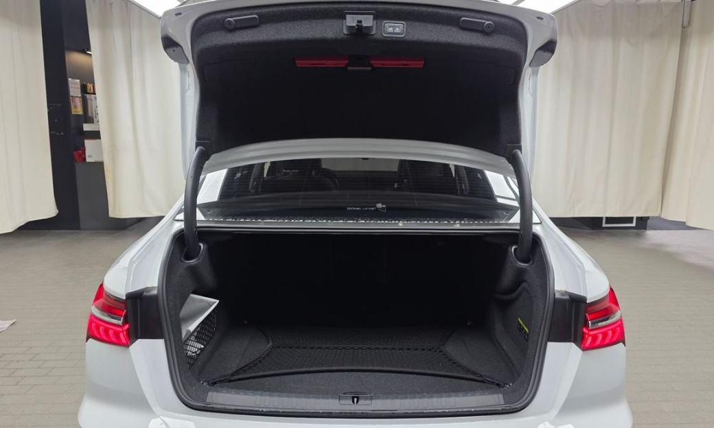 Audi A6 45 TFSI Premium, 2023