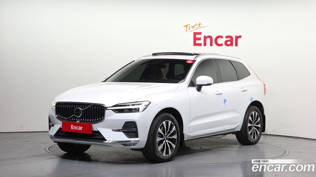 Volvo XC60 B5 Ultimate Bright, 2024