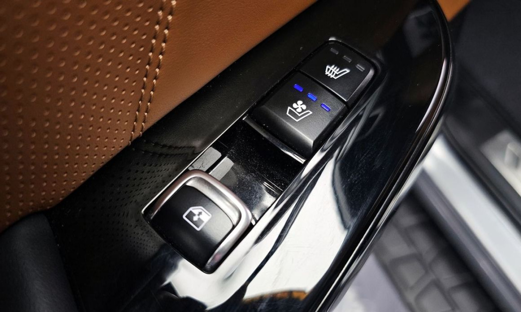 Kia Mohave Diesel 3.0 4WD 6-Seater, 2022