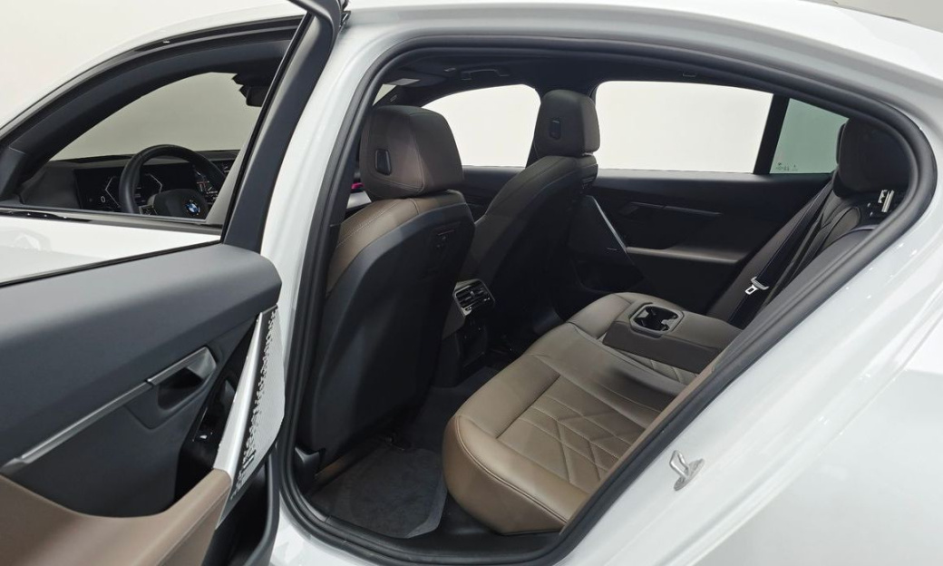 BMW 5-Series 520i Special Edition, 2026