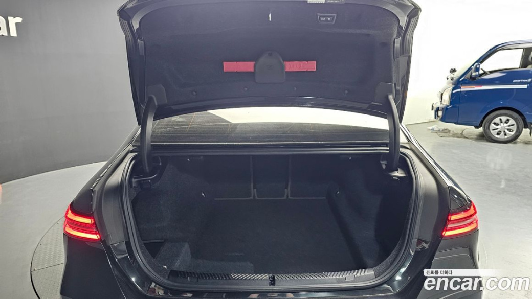 BMW 5-Series 523d, 2024