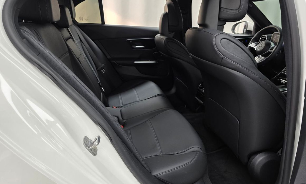 Mercedes-Benz C-Class C300 4MATIC Avantgarde, 2024