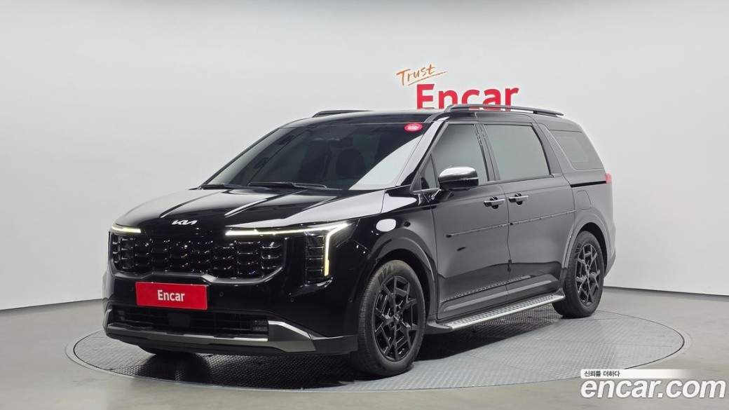 Kia Carnival 7-Seater Gravity, 2024