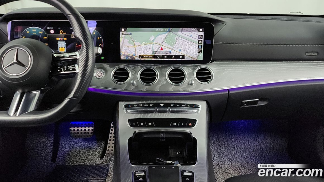 Mercedes-Benz E-Class E350 4MATIC AMG Line, 2022