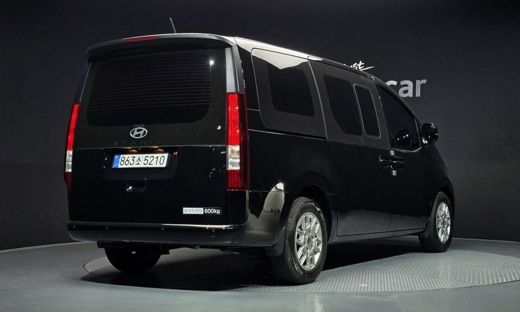Hyundai Staria Cargo 5-Seater, 2025