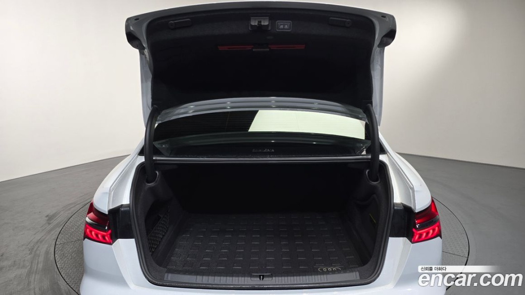 Audi A6 45 TFSI Quattro Premium, 2022