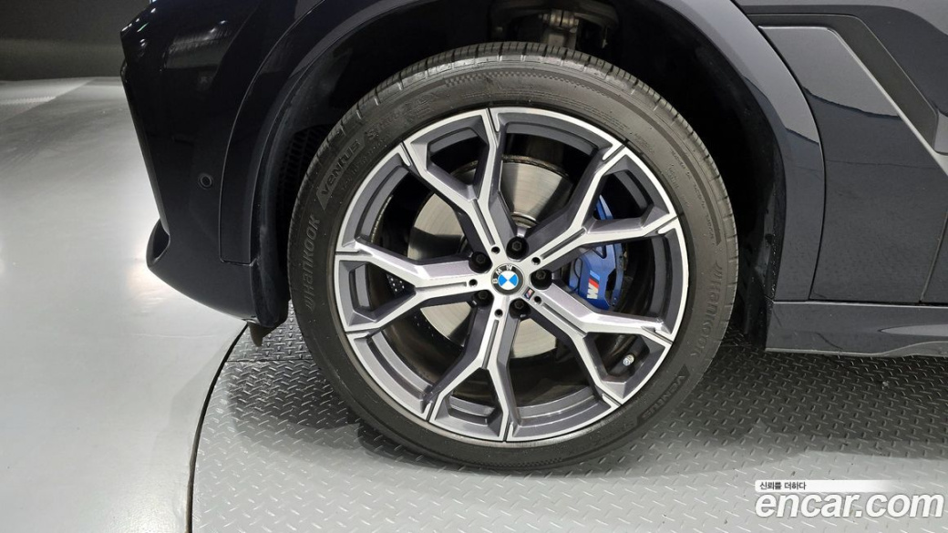 BMW X6 xDrive40i M Sport, 2022