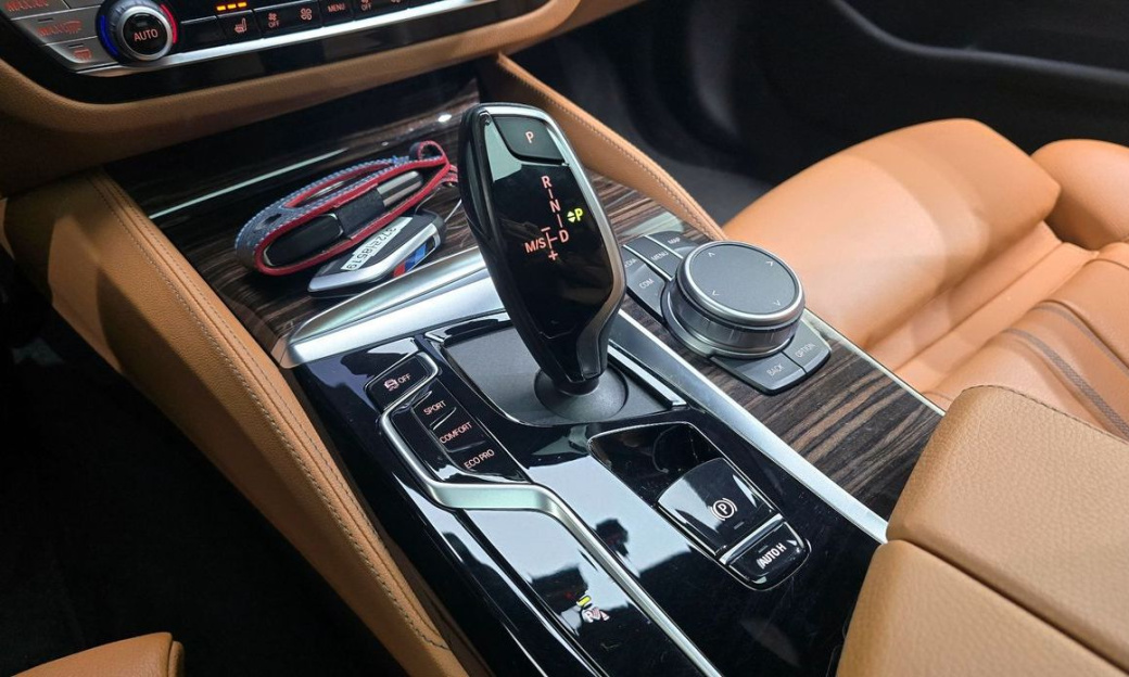 BMW 5-Series 520i M Sport, 2022