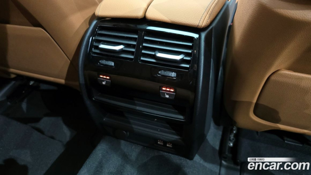 BMW 5-Series 520i Luxury, 2023