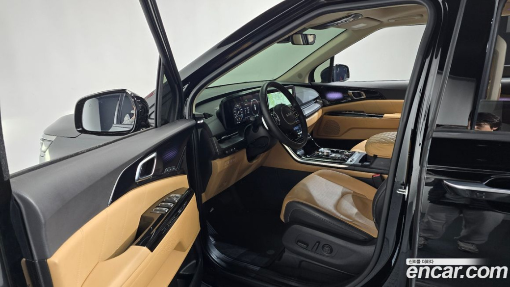 Kia Carnival 7-Seater Signature, 2023