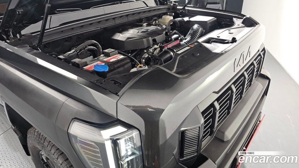 Kia Tasman 2.5T Gasoline 4WD, 2026