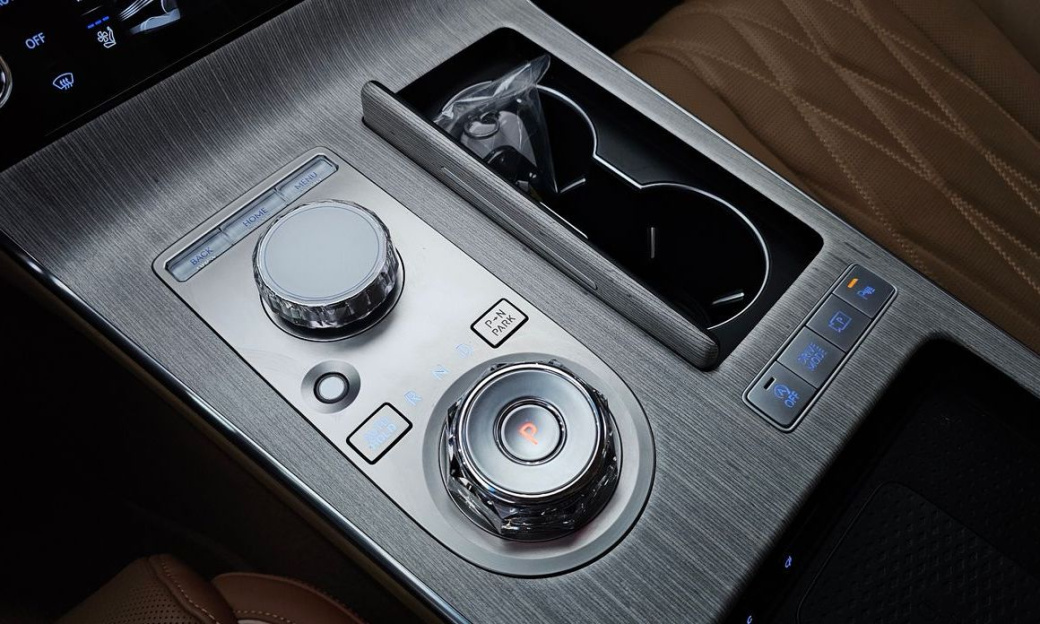 Genesis G80 Gasoline 2.5 Turbo AWD, 2025