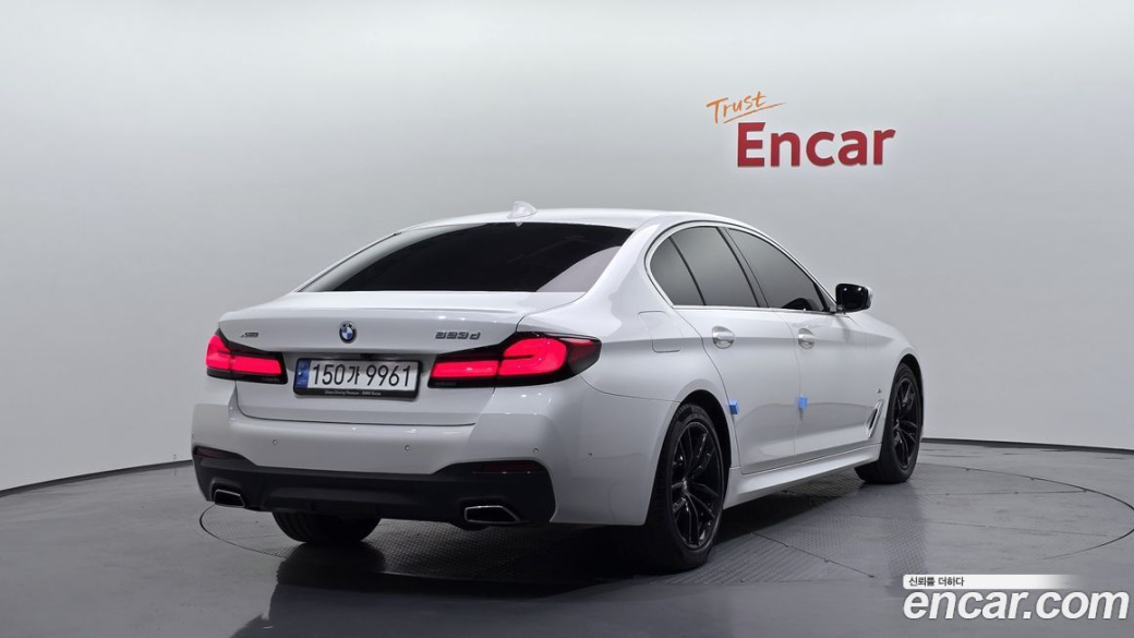 BMW 5-Series 523d xDrive M Sport, 2023