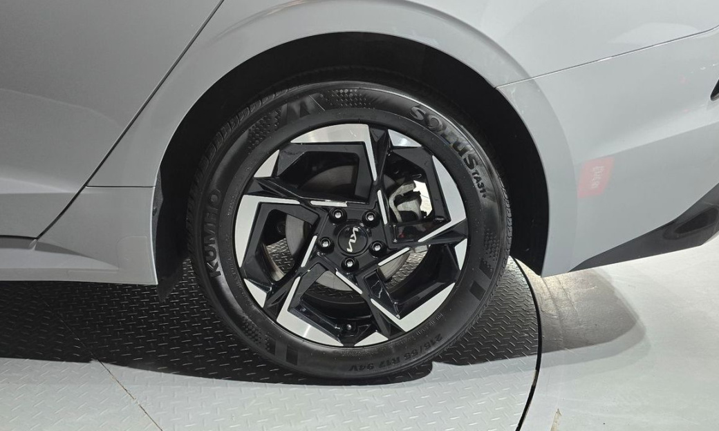 Kia K5 2.0, 2024