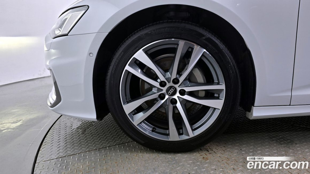 Audi A6 45 TFSI Quattro Premium, 2022