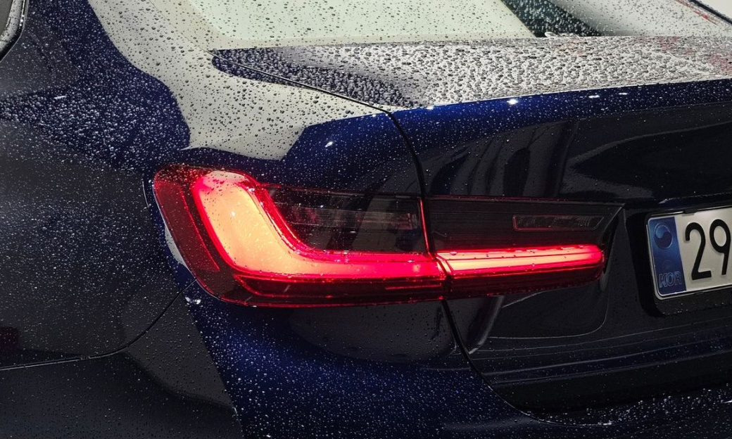 BMW 3-Series 320i M Sport, 2025