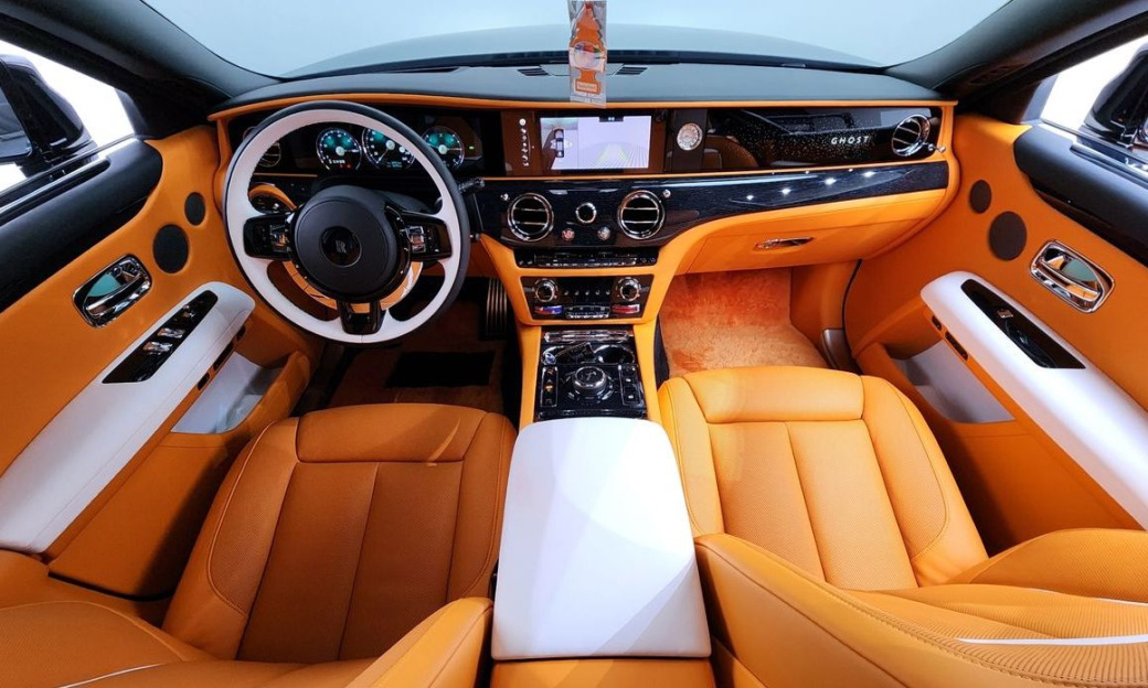 Rolls-Royce Ghost 6.7 EWB V12, 2024
