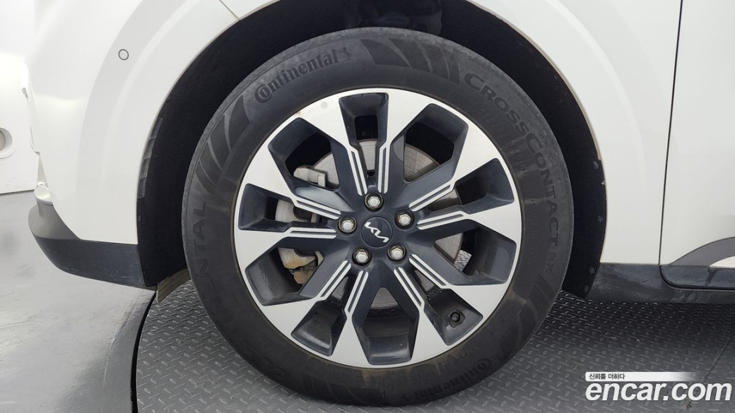 Kia Carnival 9-Seater Signature, 2023