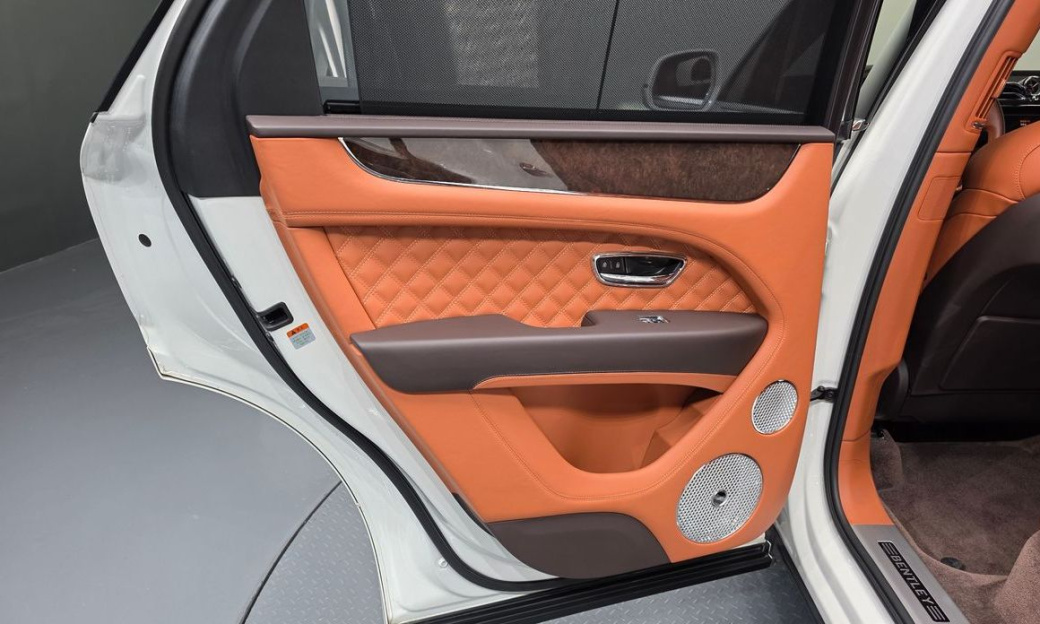 Bentley Bentayga 4.0 V8, 2022