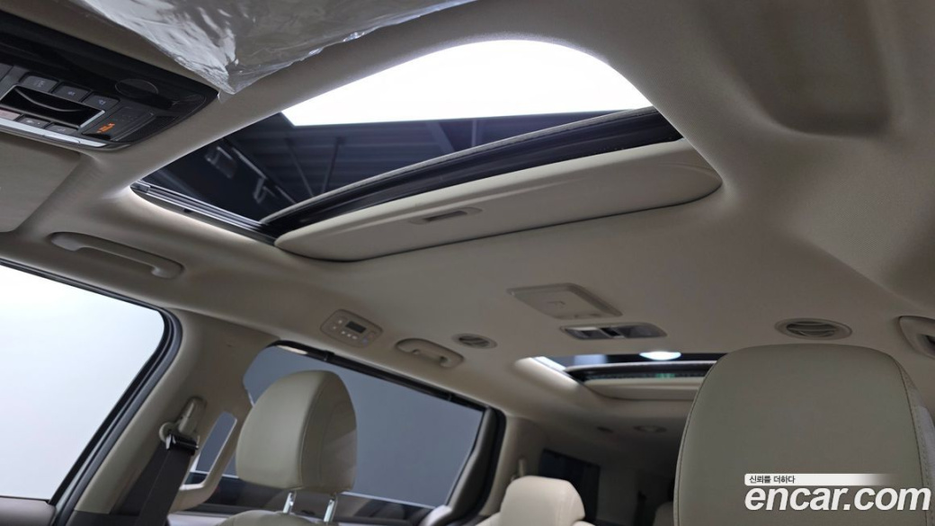 Kia Carnival 9-Seater Signature, 2023