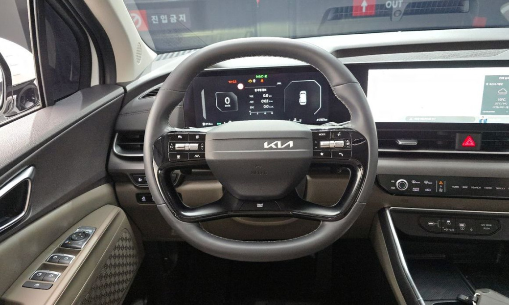 Kia Carnival 7-Seater Noblesse, 2025
