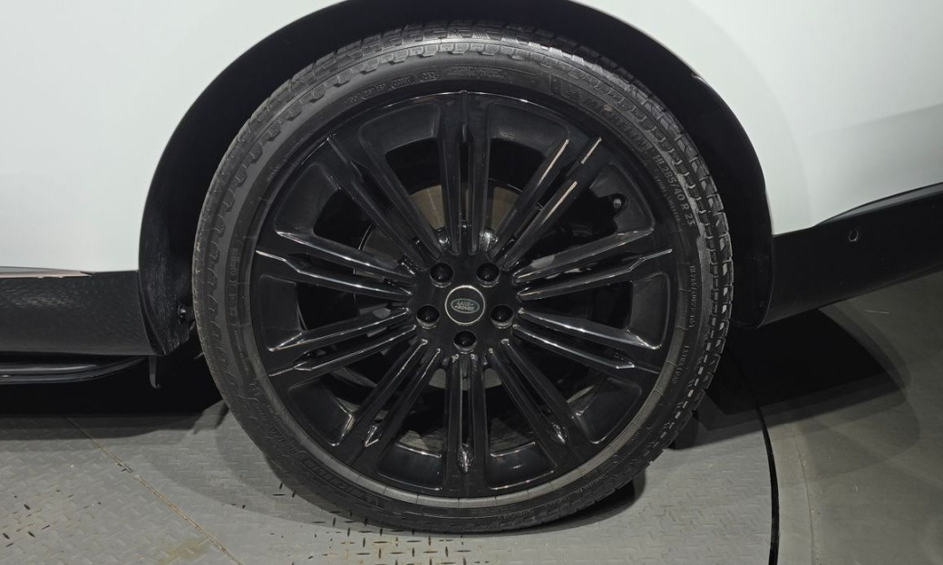 Land Rover Range Rover D350 Autobiography Long Wheel Base, 2025