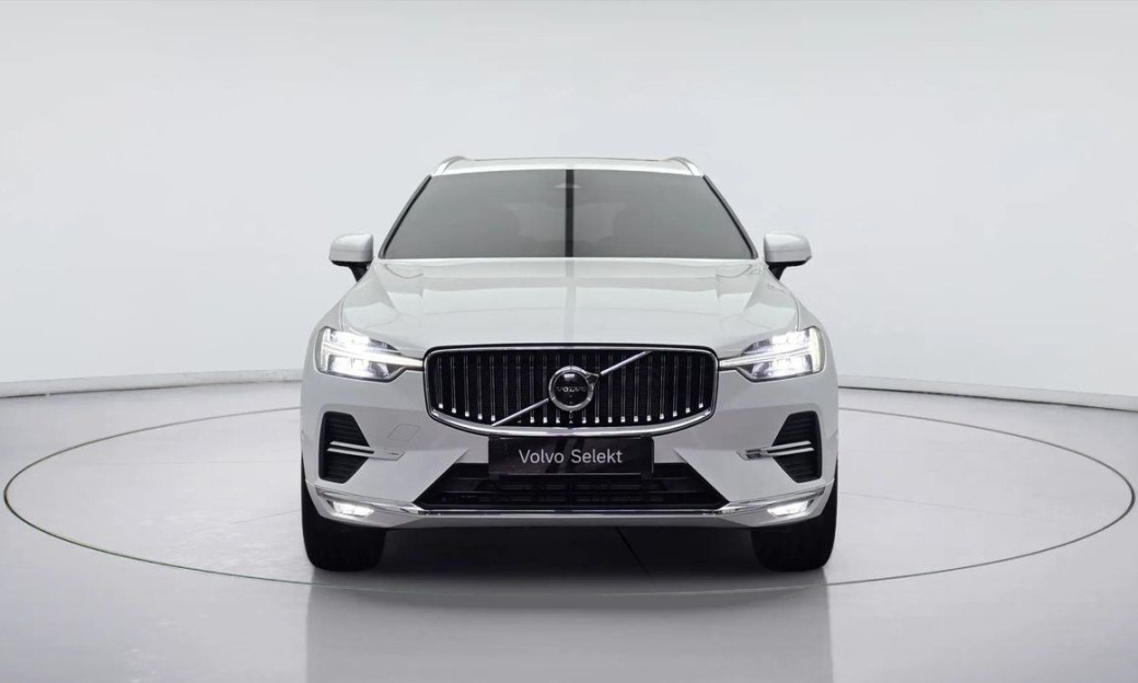 Volvo XC60 B5 Ultimate Bright, 2024