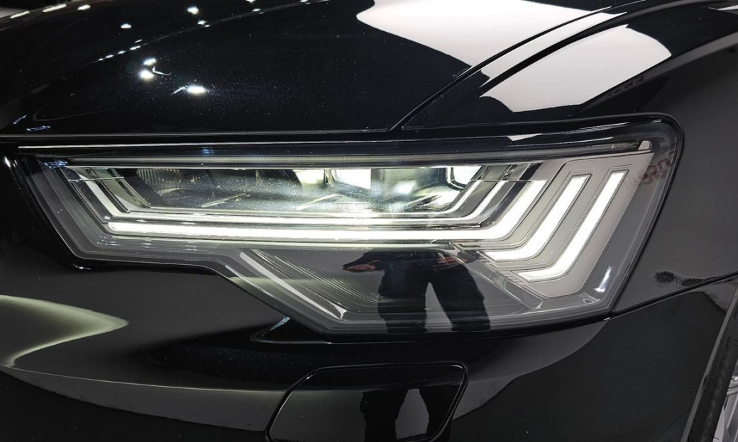 Audi A6 40 TDI Premium, 2025
