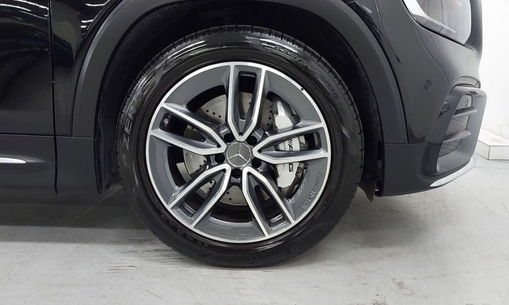 Mercedes-Benz GLB-Class AMG GLB35 4MATIC, 2025