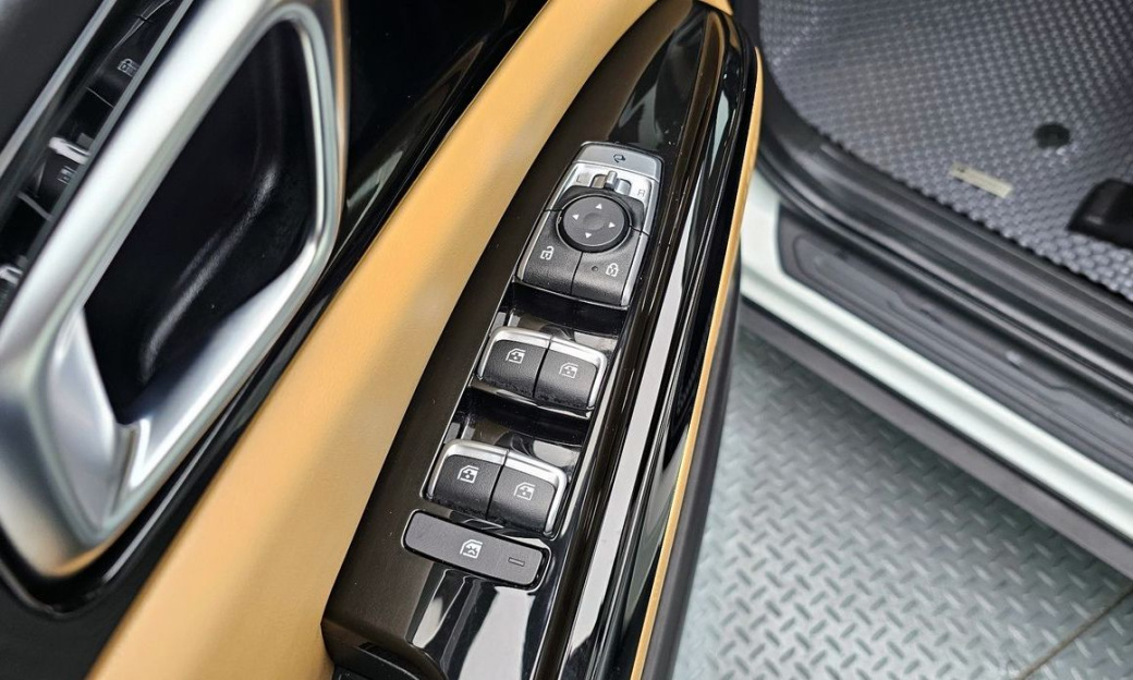 Kia Carnival 9-Seater Noblesse, 2023