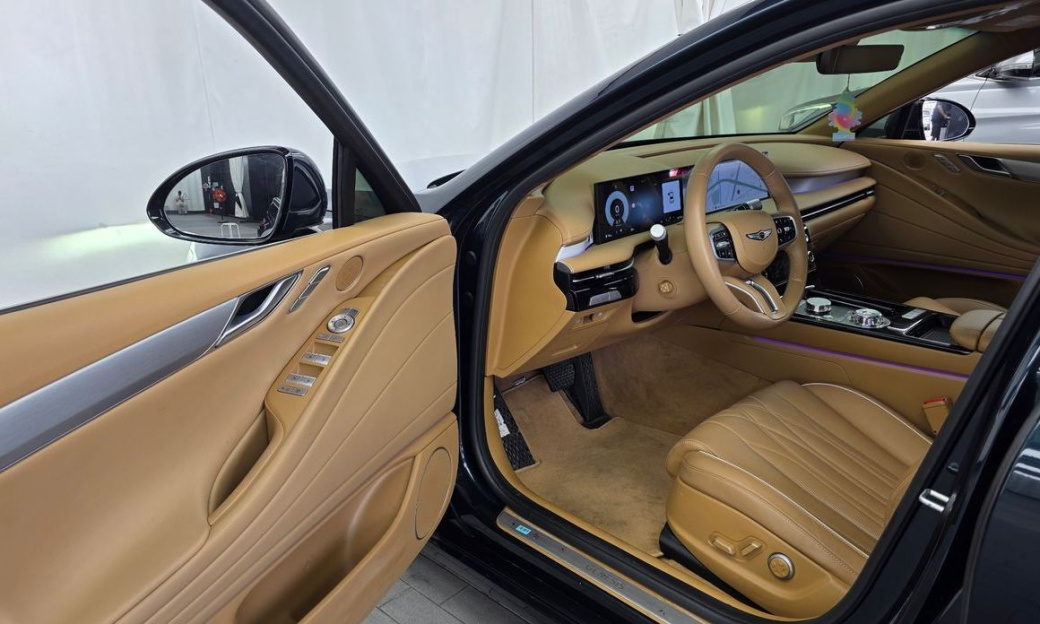 Genesis G80 Gasoline 2.5 Turbo AWD, 2025