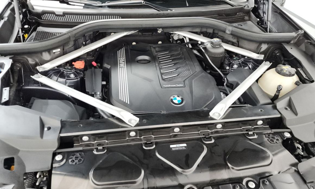 BMW X6 xDrive40i M Sport, 2022