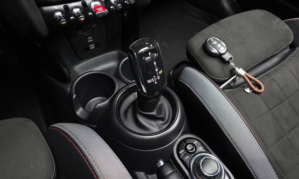 Mini Cooper JCW, 2022