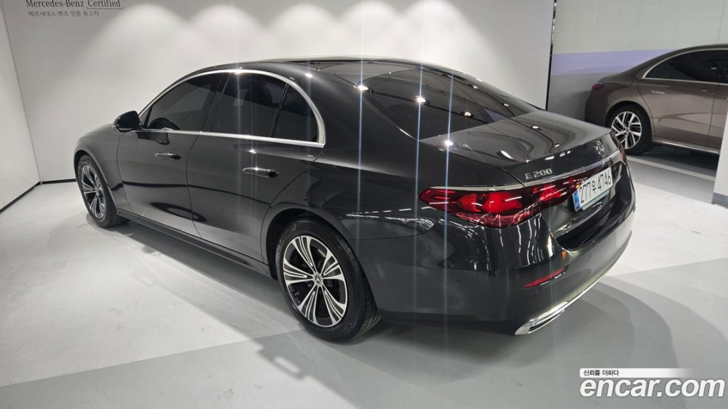 Mercedes-Benz E-Class E200 Avantgarde, 2025