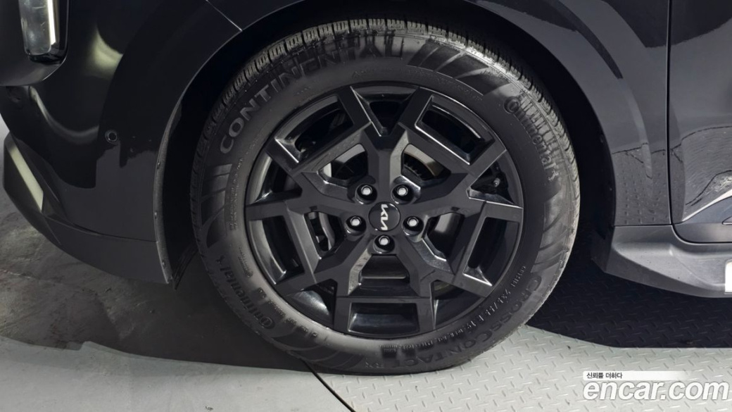 Kia Carnival 7-Seater Gravity, 2025