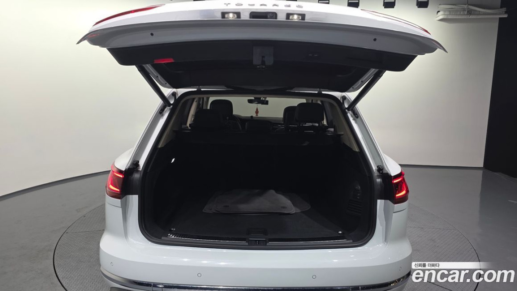 Volkswagen Touareg 3.0 TDI Prestige, 2023