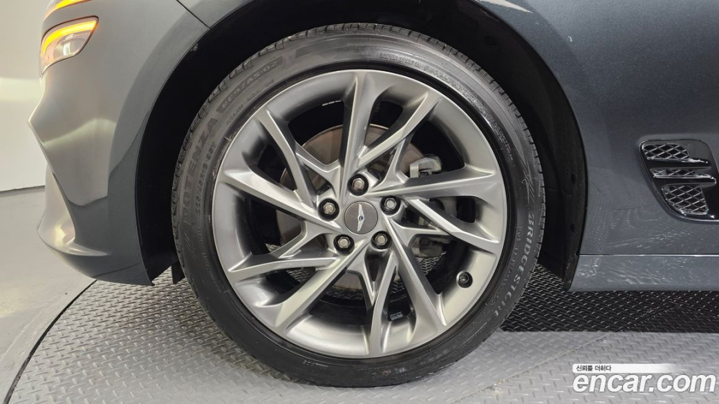 Genesis G70 Gasoline 2.0T 4WD, 2021