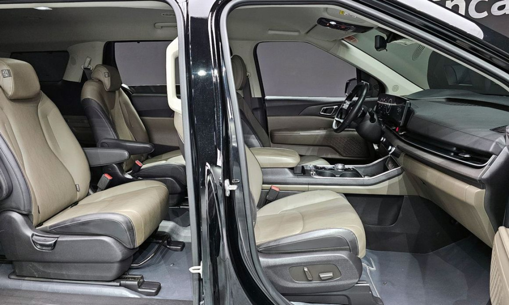 Kia Carnival 9-Seater Noblesse, 2025