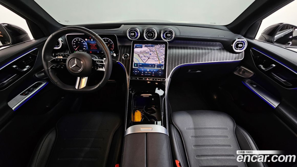 Mercedes-Benz GLC-Class GLC300 4MATIC AMG Line, 2023