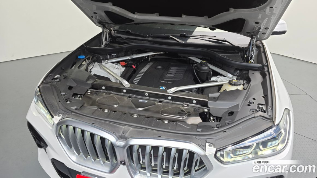 BMW X6 xDrive40i M Sport, 2022