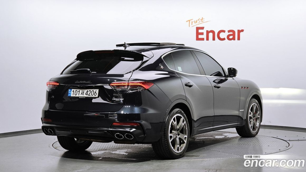 Maserati Levante 3.0 S AWD Modena, 2021