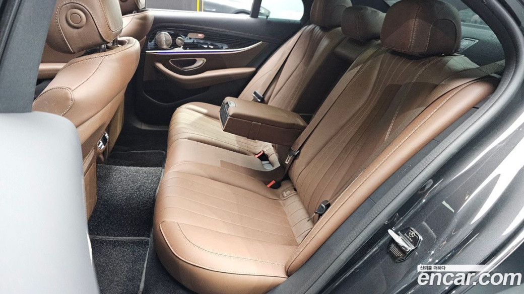 Mercedes-Benz E-Class E450 4MATIC Exclusive, 2023
