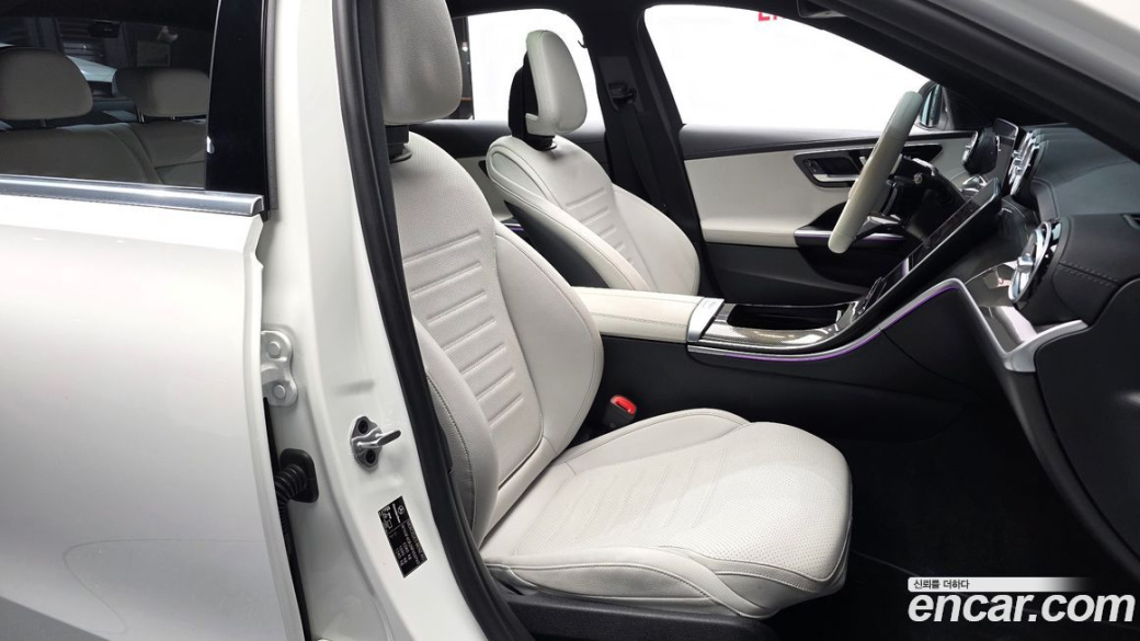 Mercedes-Benz C-Class C300 AMG Line, 2022