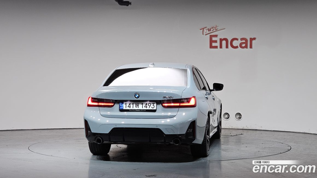 BMW 3-Series 320i M Sport, 2024