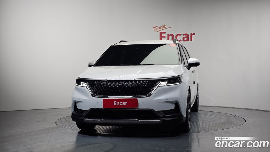 Kia Carnival 7-Seater Signature, 2023