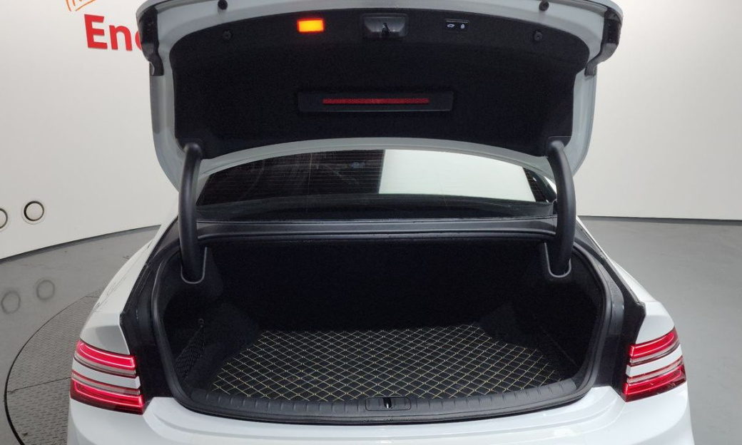 Genesis G80 Gasoline 2.5 Turbo 2WD, 2026