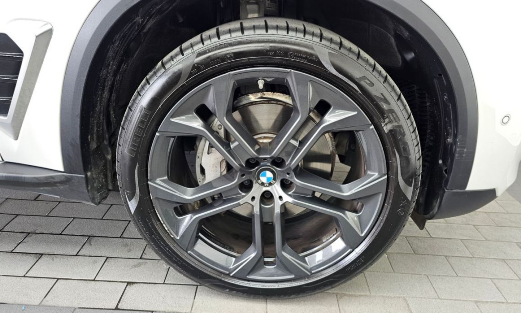 BMW X5 xDrive 40i xLine, 2024