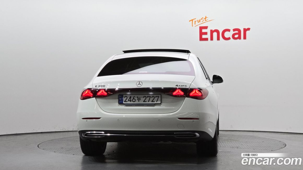 Mercedes-Benz E-Class E300 4MATIC Exclusive, 2024